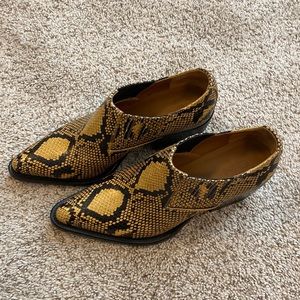 Chloe yellow snakeskin bootie size 38
